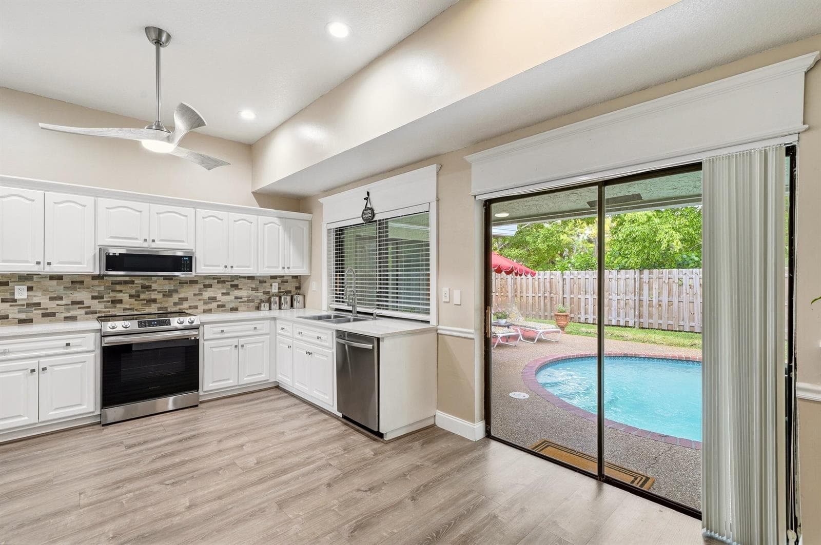 2145 NW 85th Lane, Coral Springs FL 33071 photo 5