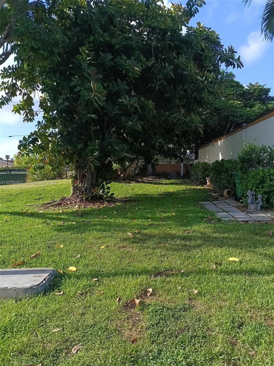 1700 SW 131st Place Cir S, Miami FL 33175 photo 3