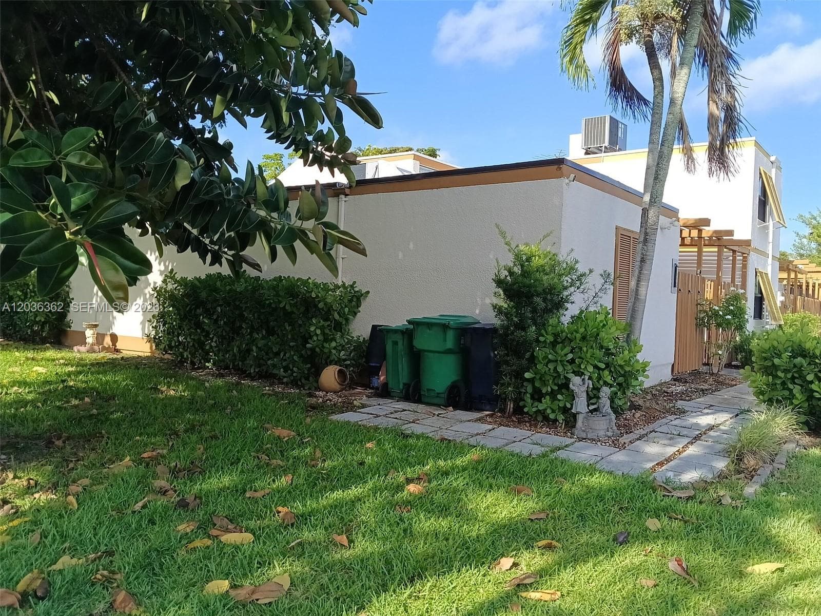 1700 SW 131st Place Cir S, Miami FL 33175 photo 4