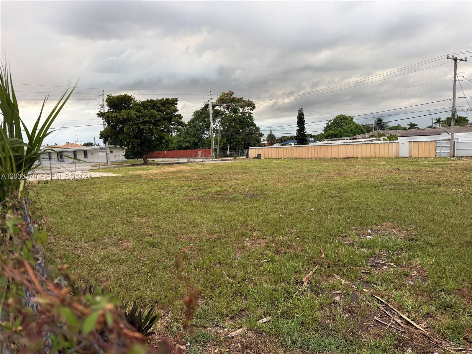 291 W 49th St, Hialeah FL 33012 photo 2