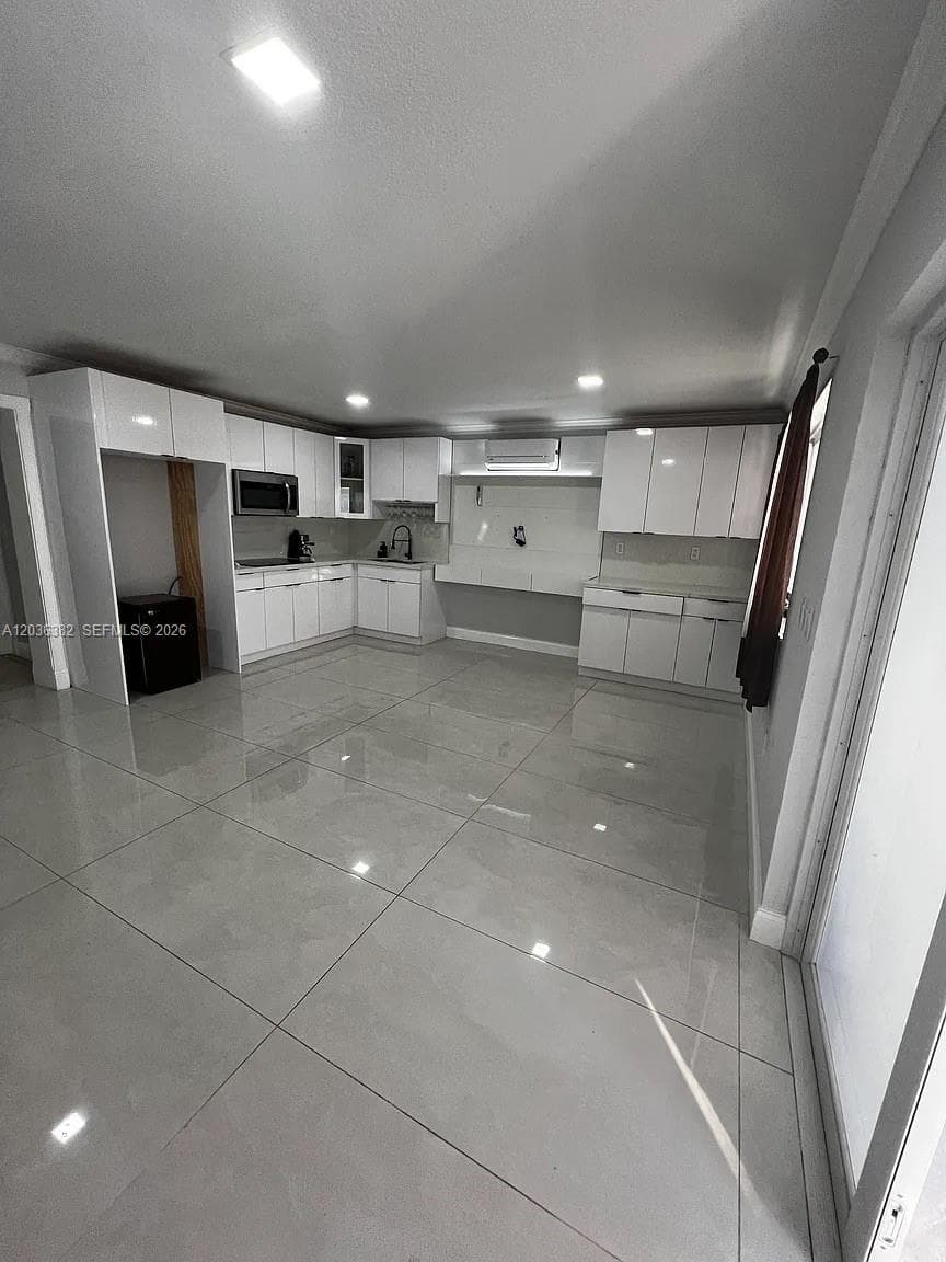1271 W 79th St, Hialeah FL 33014 photo 3