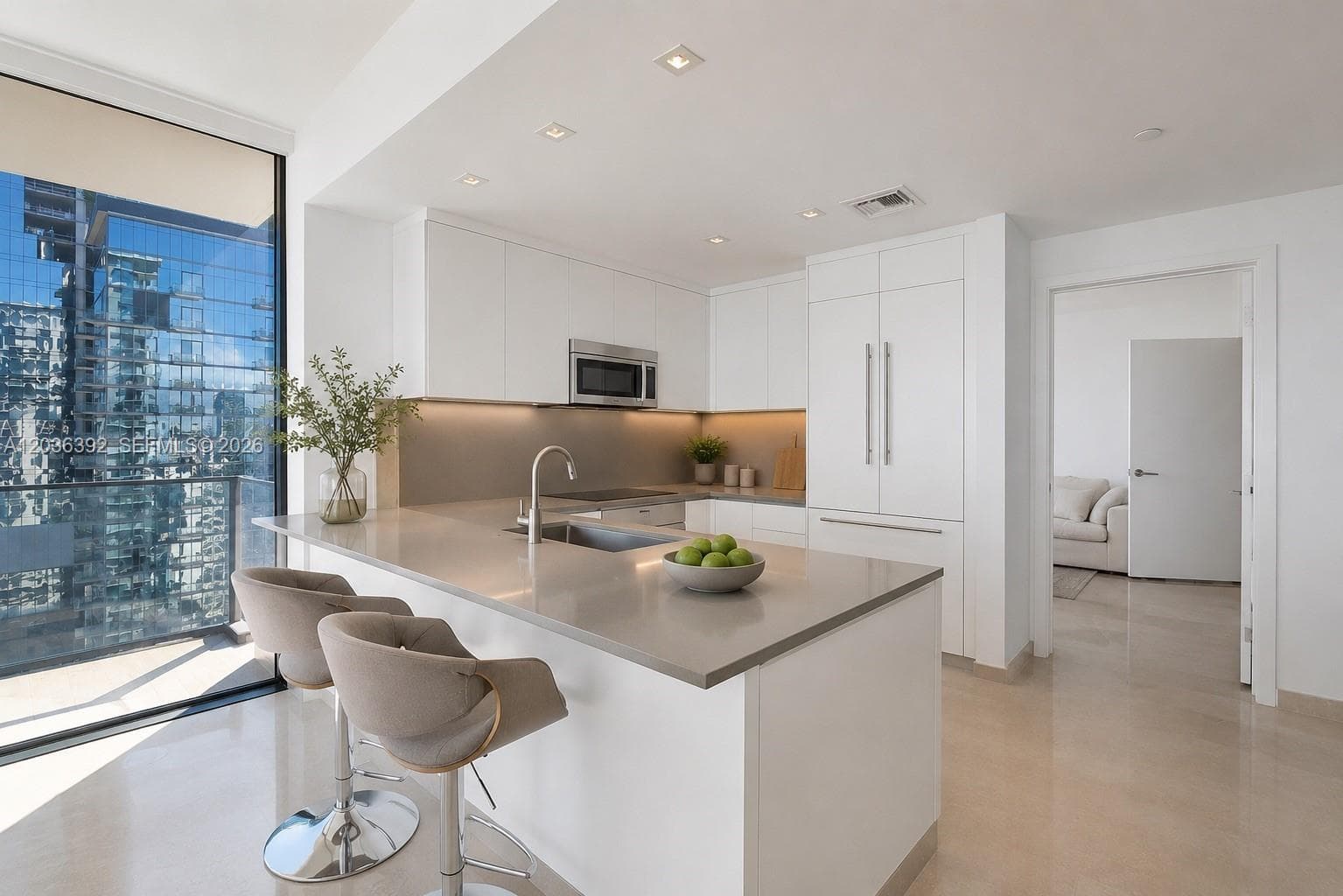 68 SE 6th St # 3301, Miami FL 33131 photo 5