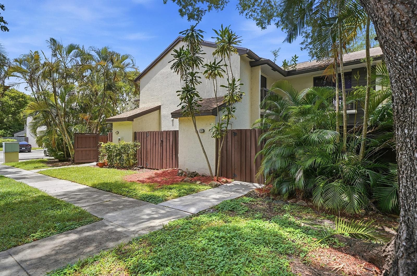 3349 Cocoplum Circle # 33129, Coconut Creek FL 33063 photo 2