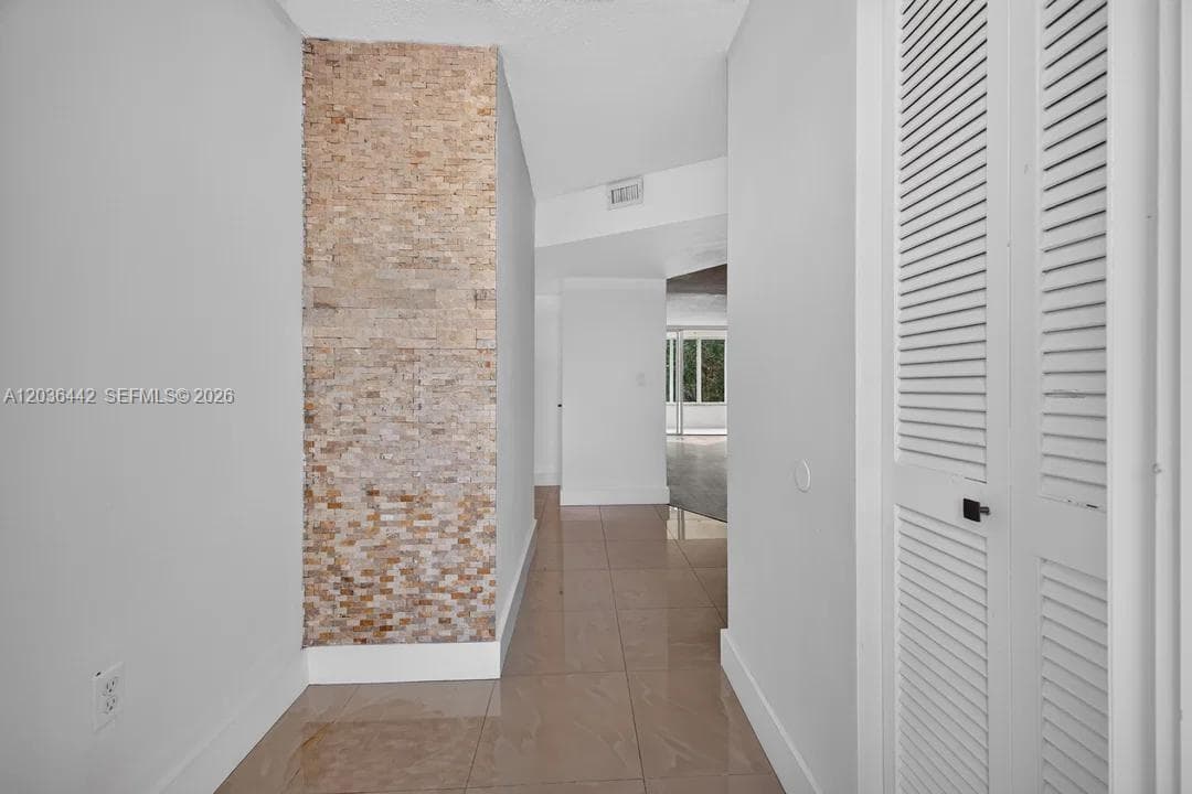 1101 NE 191st St # H401, Miami FL 33179 photo 3
