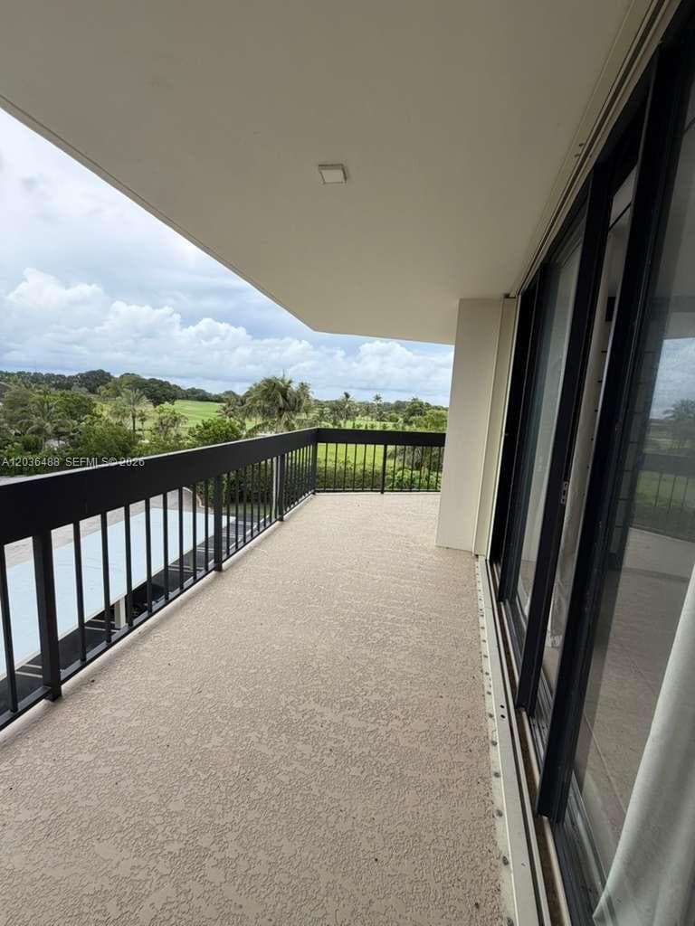 2400 Presidential Way # 403, West Palm Beach FL 33401 photo 2