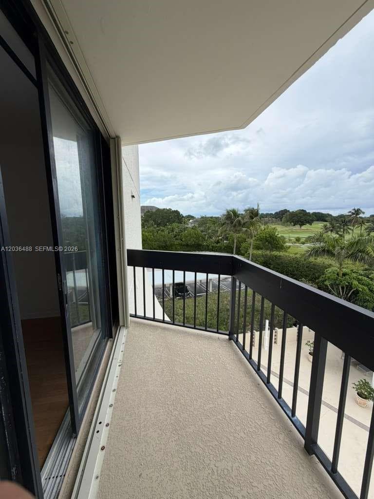 2400 Presidential Way # 403, West Palm Beach FL 33401 photo 3