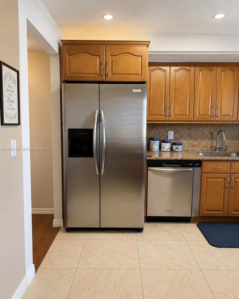 501 Three Islands Blvd # 303, Hallandale Beach FL 33009 photo 5