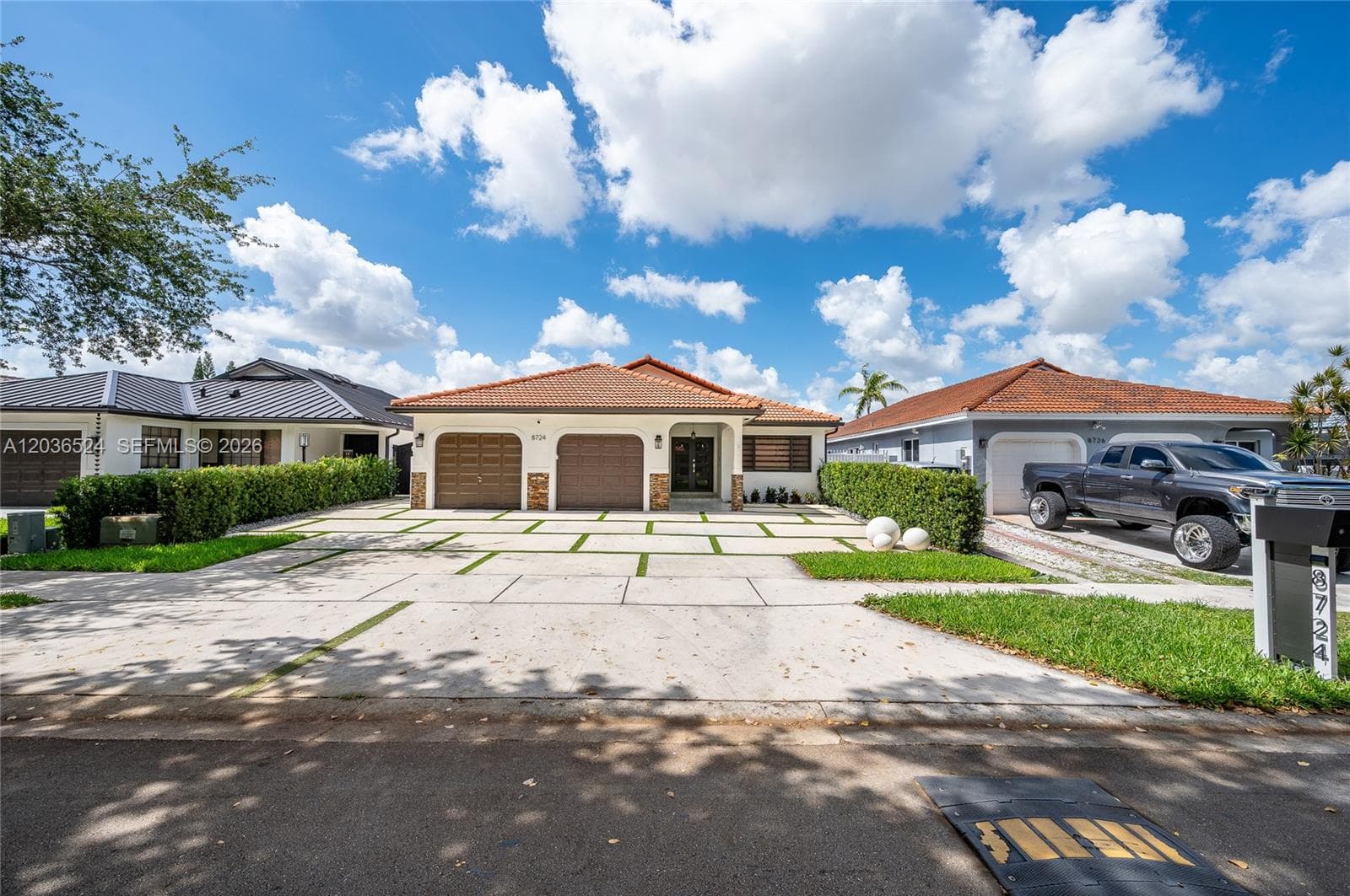 8724 NW 149th Ter, Miami Lakes FL 33018 photo 5