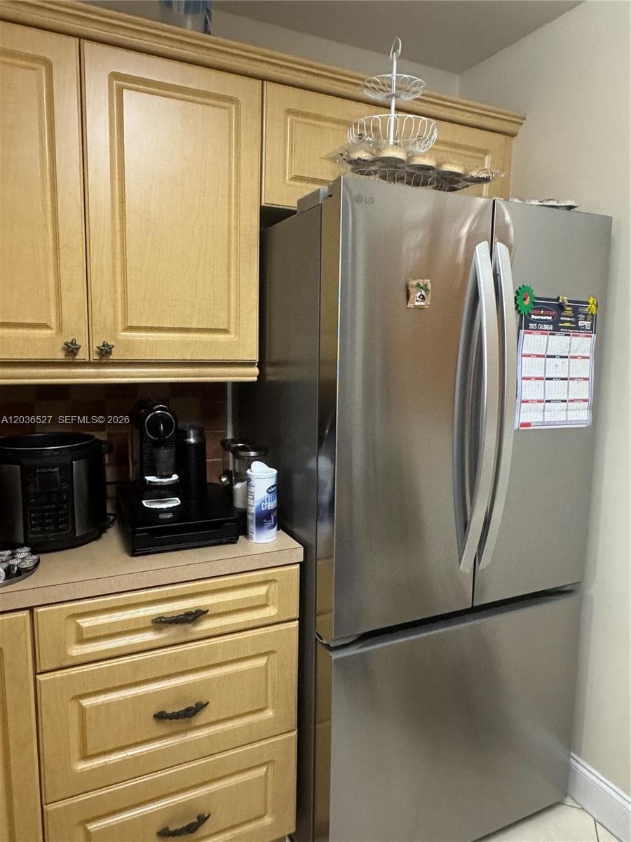 8625 NW 8th St # 310, Miami FL 33126 photo 2