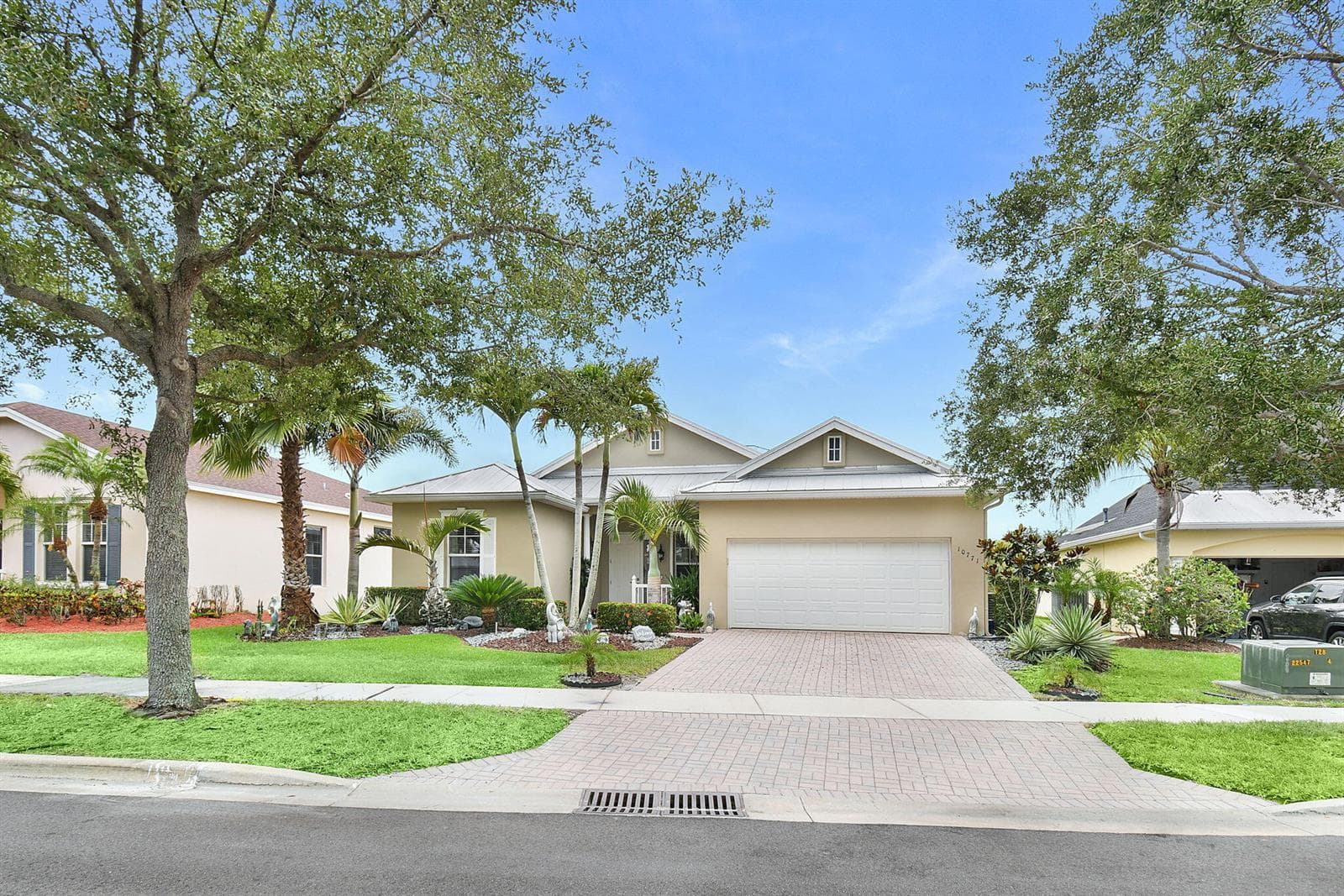 10771 SW Waterway Lane, Port St. Lucie FL 34987 photo 2