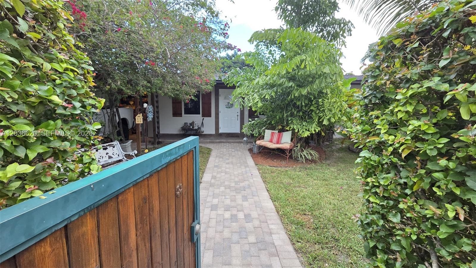 3511 SW 105th ct, Miami FL 33165 photo 2