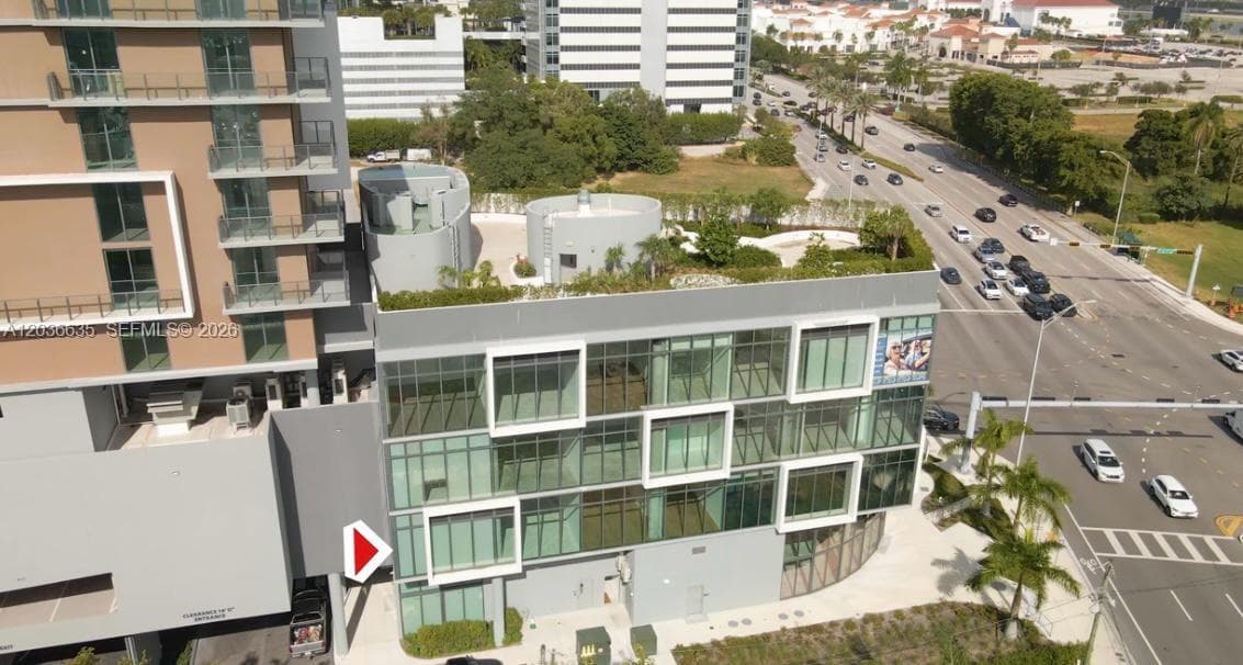 21290 Biscayne Blvd Aventura, Aventura FL 33180 photo 3