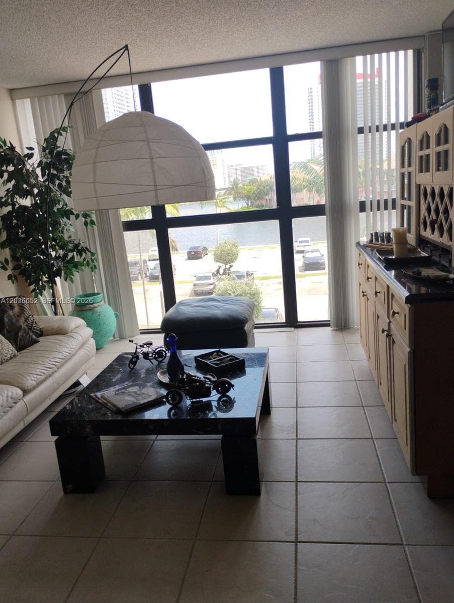 200 Leslie Dr # 324, Hallandale Beach FL 33009 photo 3