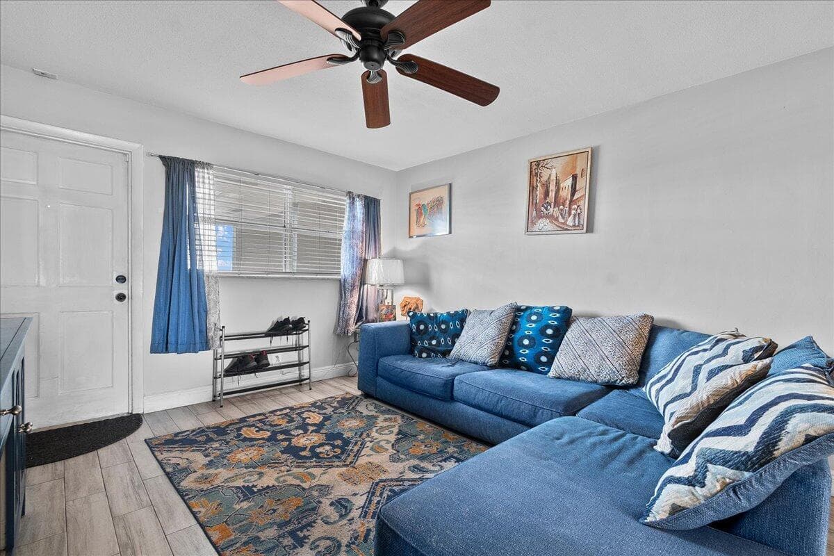 941 Crystal Lake Drive # 402, Deerfield Beach FL 33064 photo 4