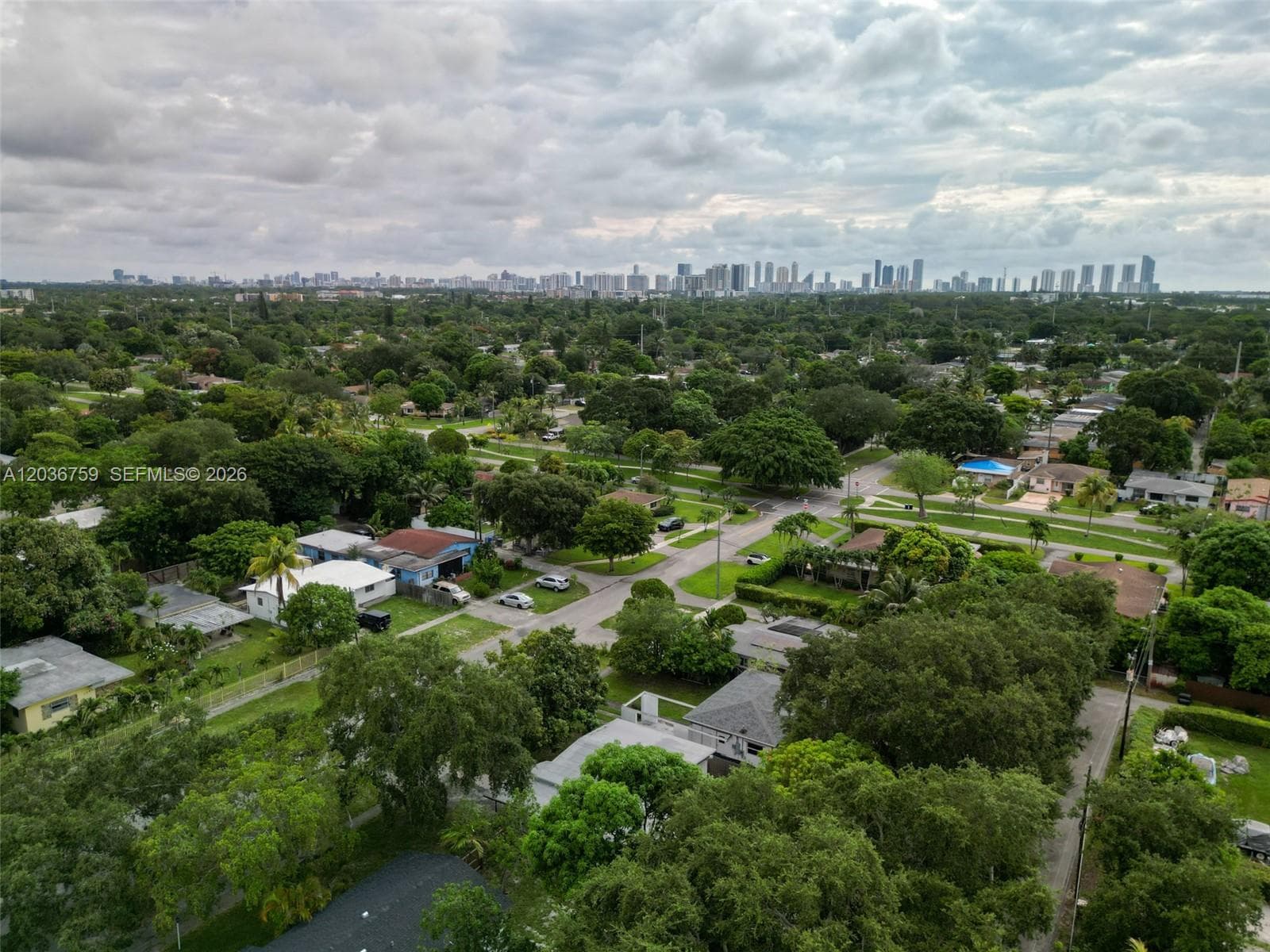 1260 NE 153rd St, North Miami Beach FL 33162 photo 2