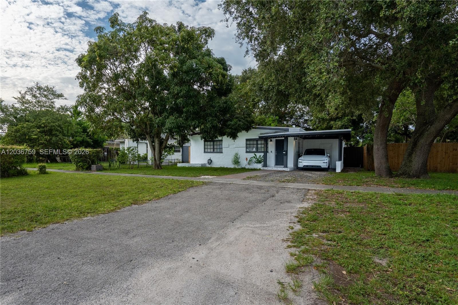 1260 NE 153rd St, North Miami Beach FL 33162 photo 5