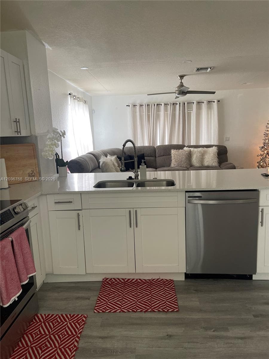 2432 SW 99th Way, Miramar FL 33025 photo 4