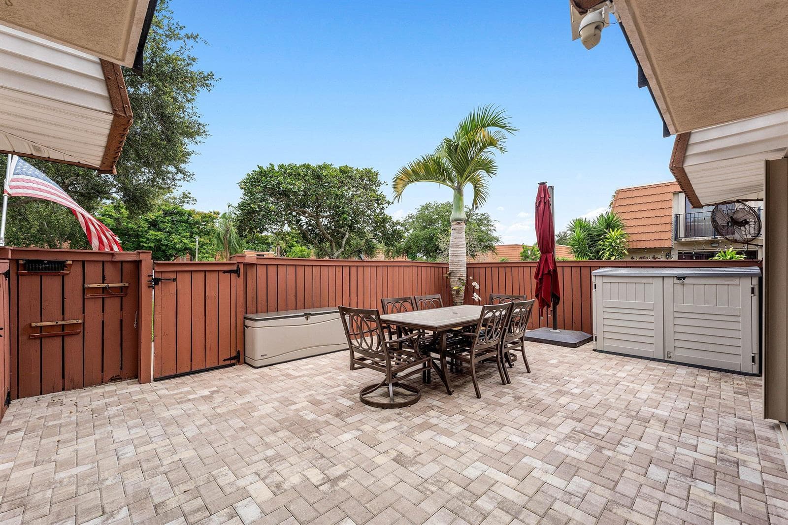 2818 Waterford Drive N, Deerfield Beach FL 33442 photo 5