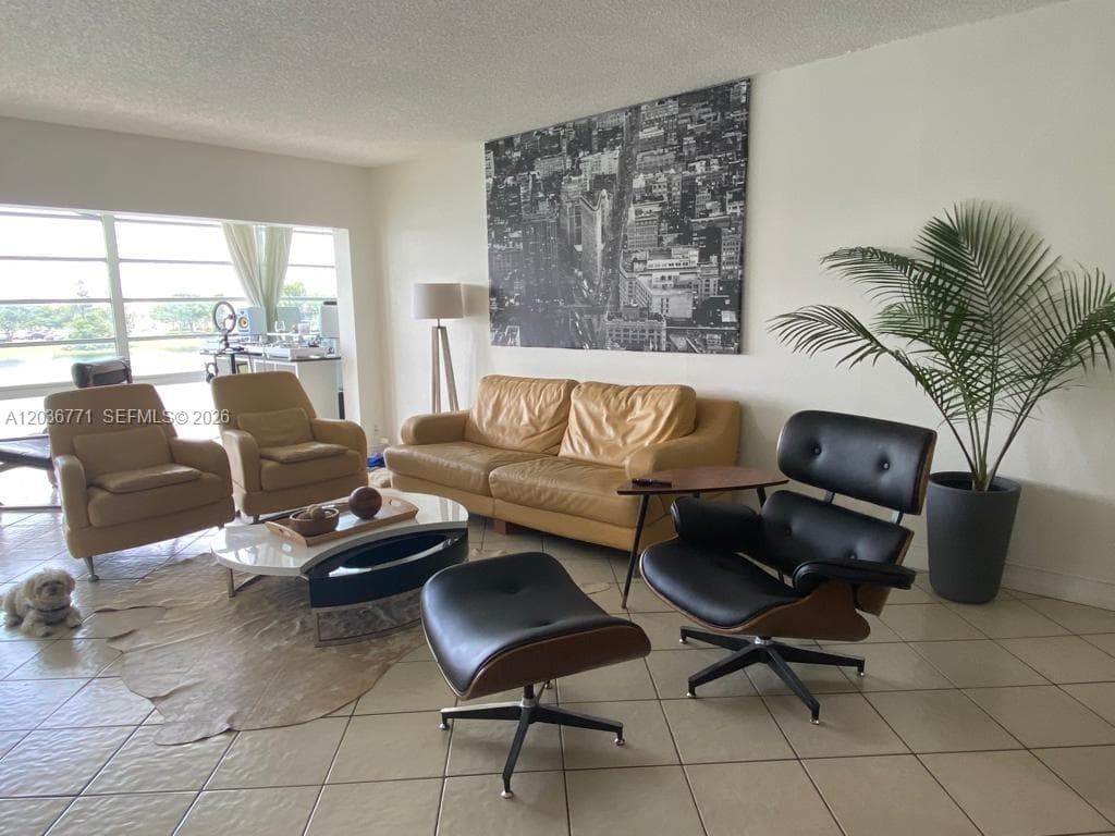 873 NE 195th St # 308, Miami, FL 33179 photo 4
