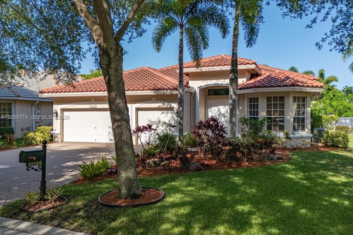 5932 NW 56th Cir, Coral Springs FL 33067 photo 2