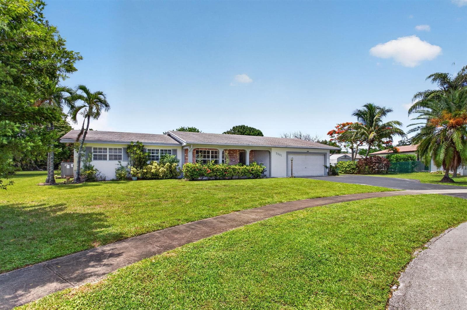7501 NW 6th Street, Plantation FL 33317 photo 2