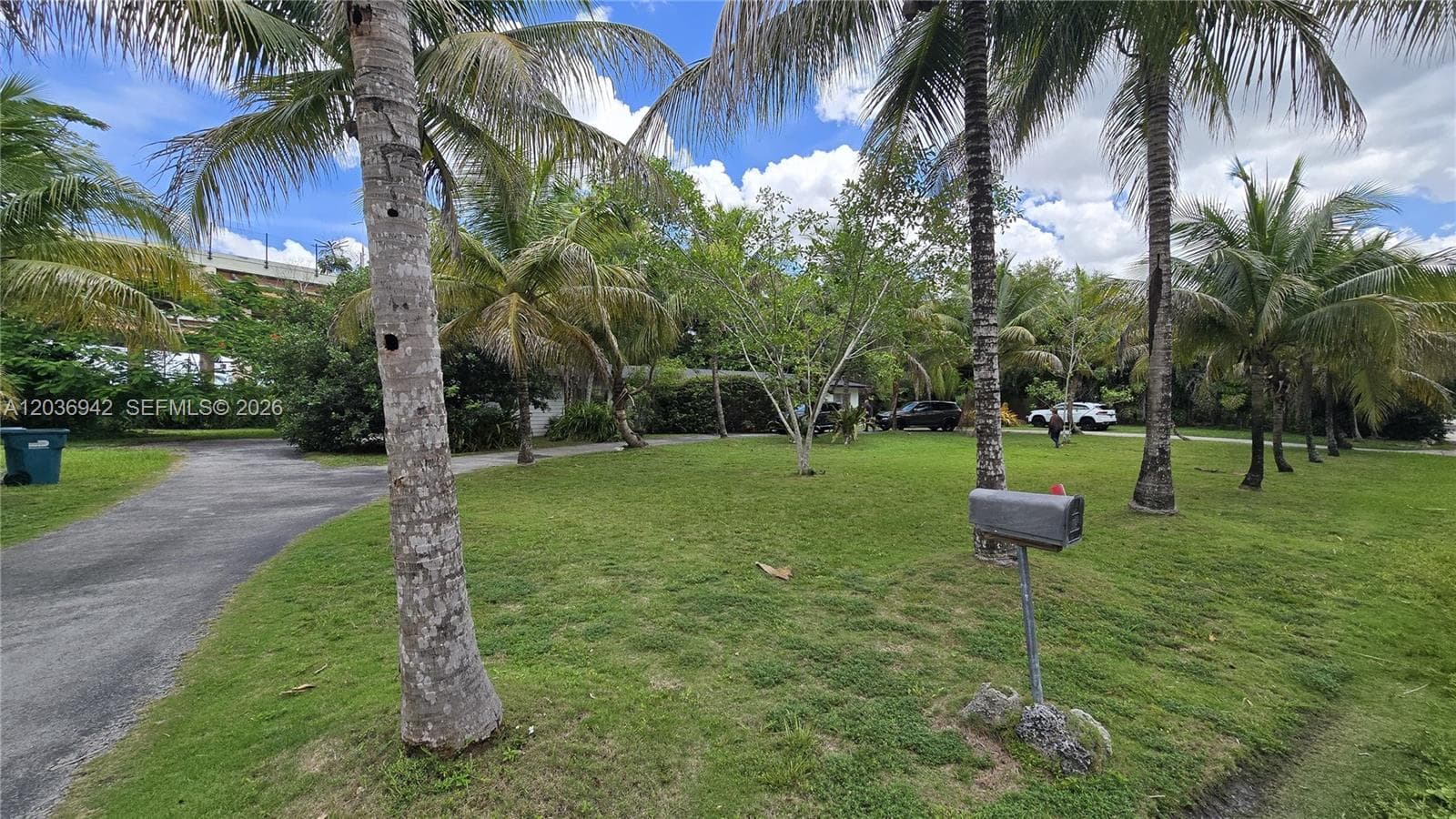 8603 SW 68th St Rd, Miami FL 33143 photo 3