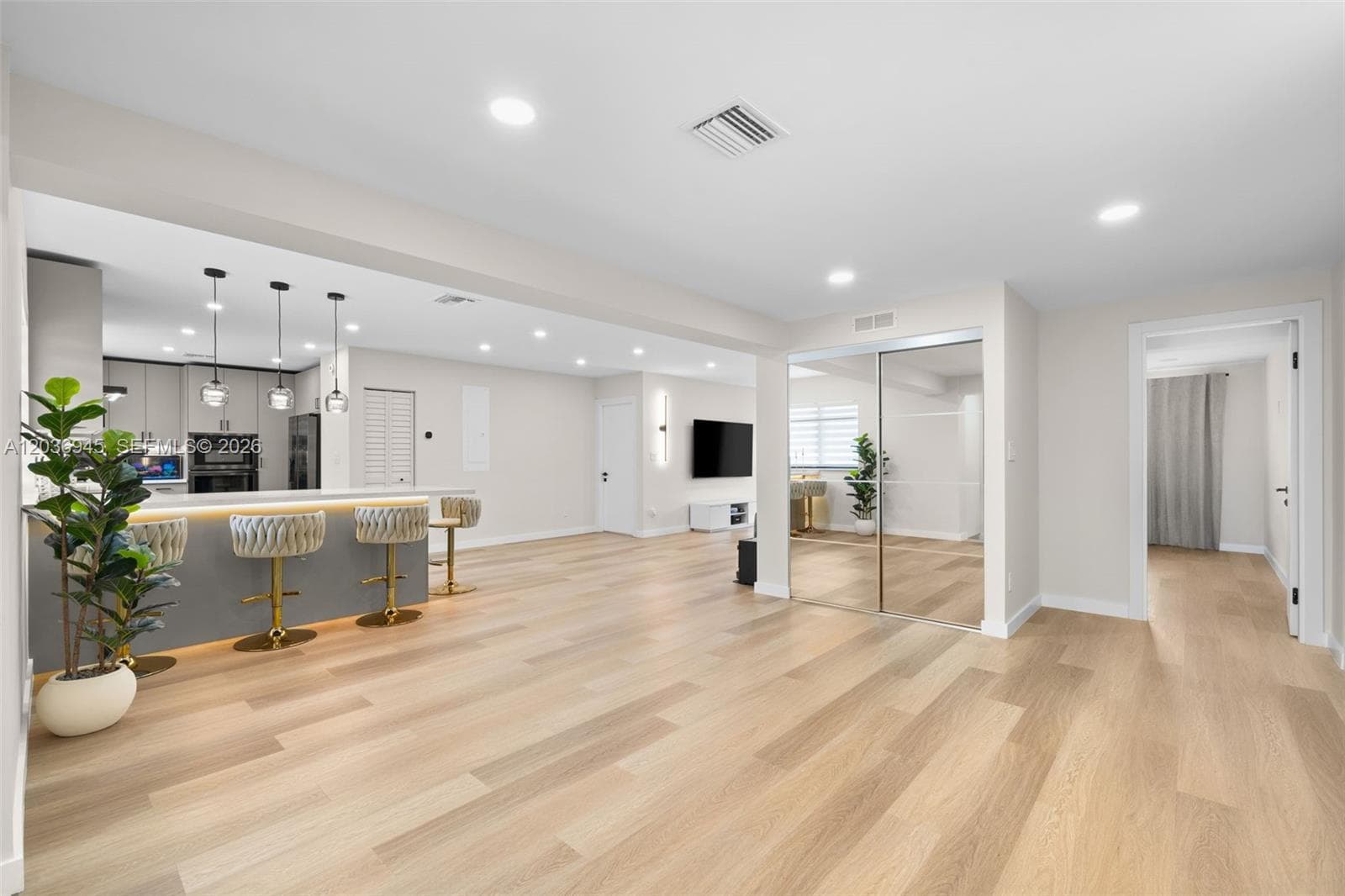 1178 Grant St, Hollywood FL 33019 photo 5