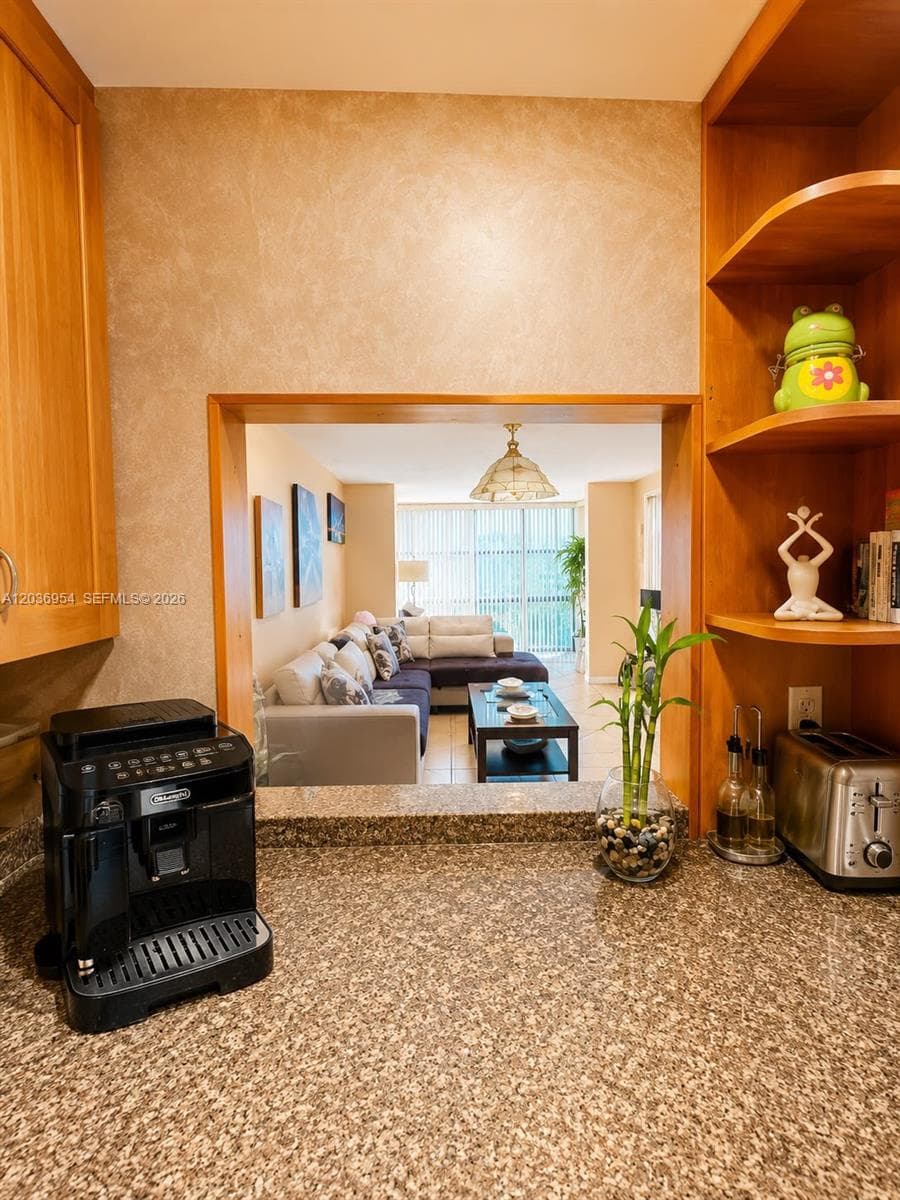 1000 Parkview Dr # 505, Hallandale Beach FL 33009 photo 5