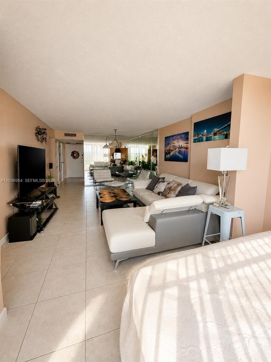 1000 Parkview Dr # 505, Hallandale Beach FL 33009 photo 4