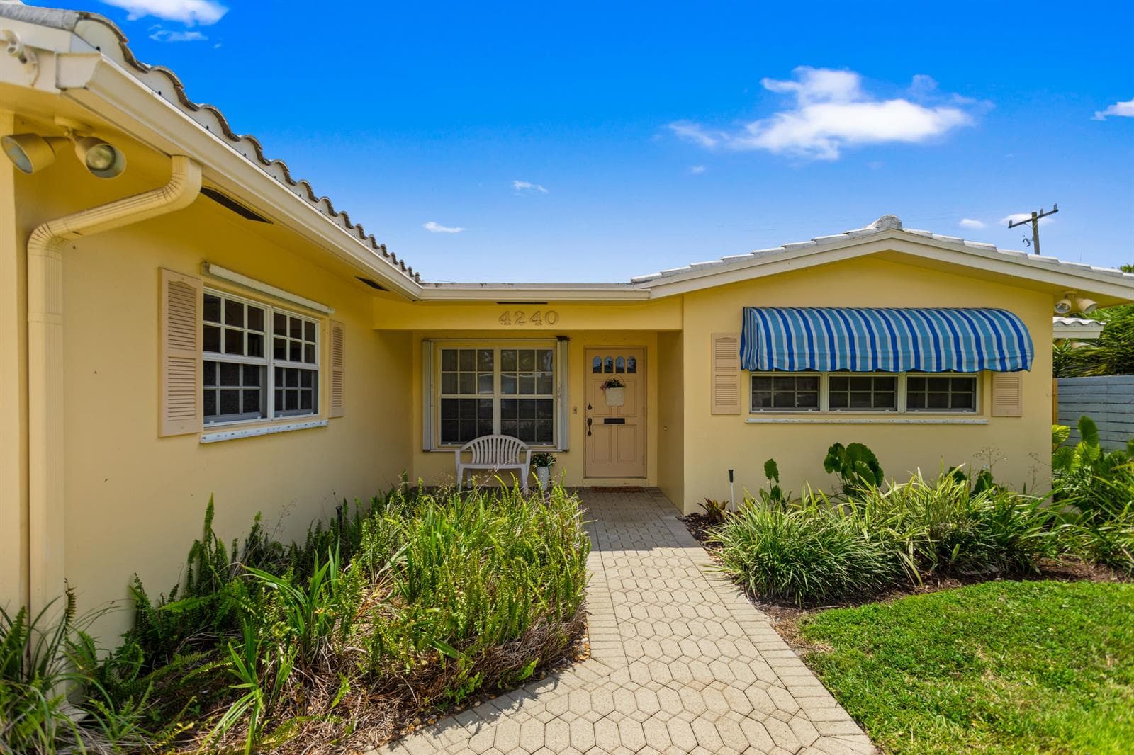 4240 NE 19th Avenue, Oakland Park FL 33308 photo 2