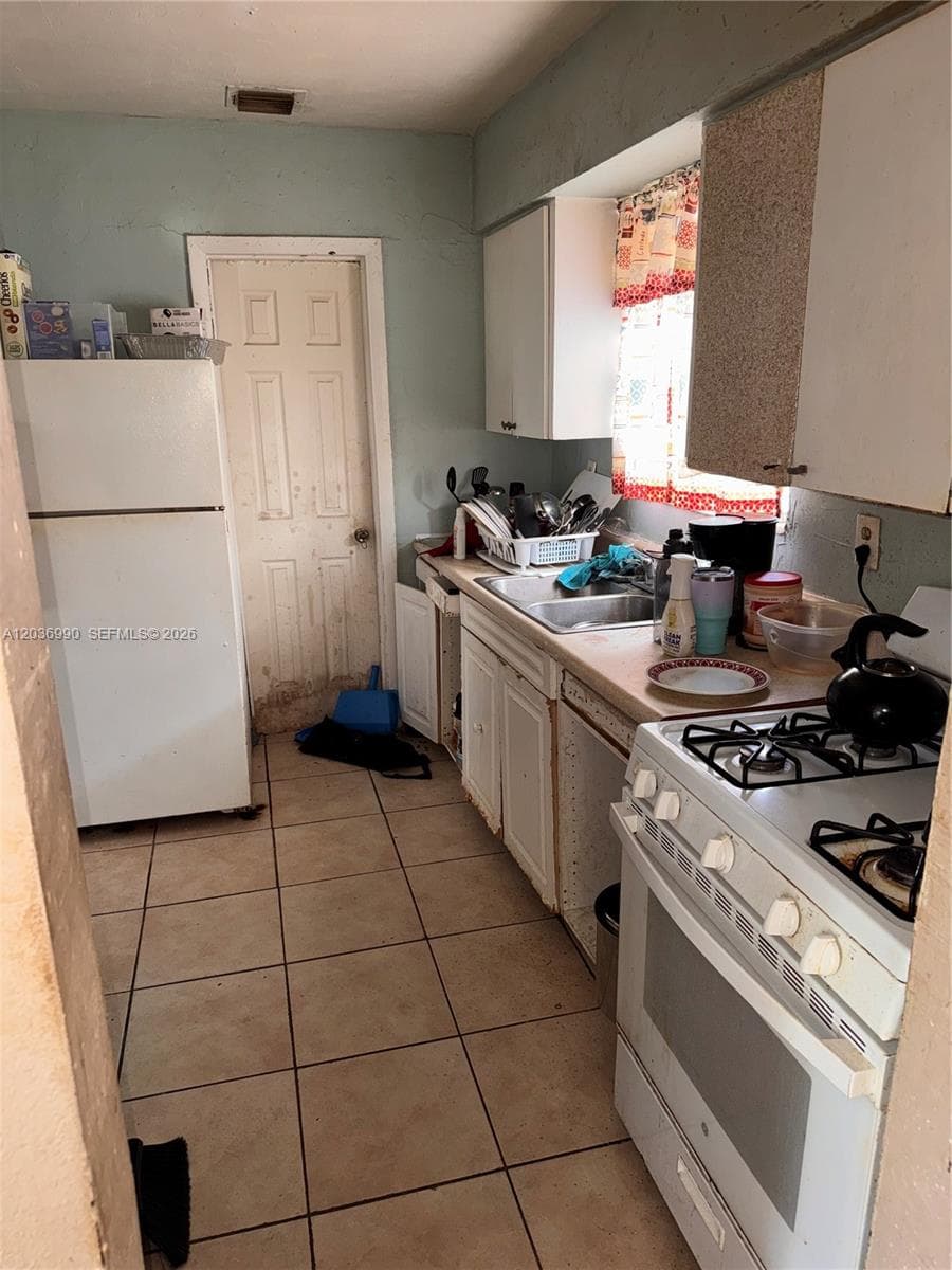 7725 NW 14th Ave, Miami FL 33147 photo 5