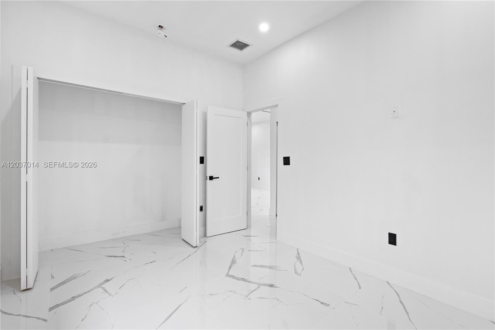 426 SW 9th Ave, Homestead FL 33030 photo 5