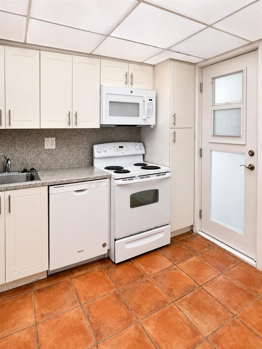 240 Galen Dr # 214, Key Biscayne FL 33149 photo 3