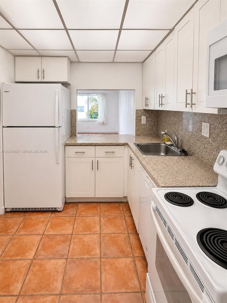 240 Galen Dr # 214, Key Biscayne FL 33149 photo 4