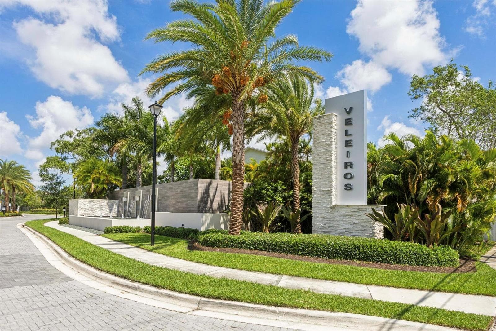 1070 Veleiros Boulevard, Deerfield Beach FL 33064 photo 3