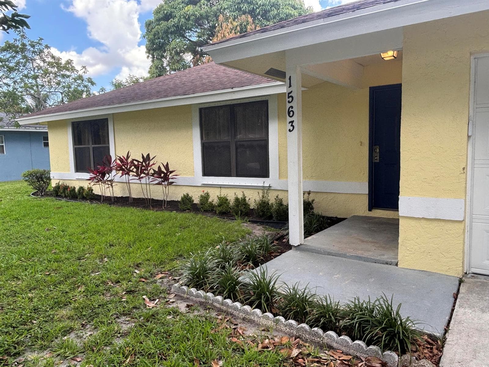 1563 40th Street, West Palm Beach FL 33407 photo 3