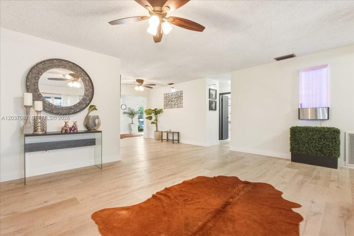 8580 NW 20th Ct, Sunrise FL 33322 photo 5