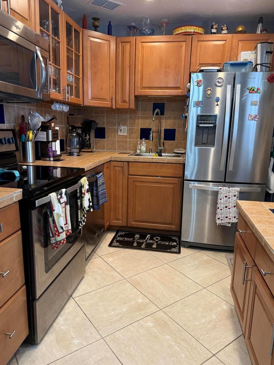462 Normandy J, Delray Beach FL 33484 photo 4