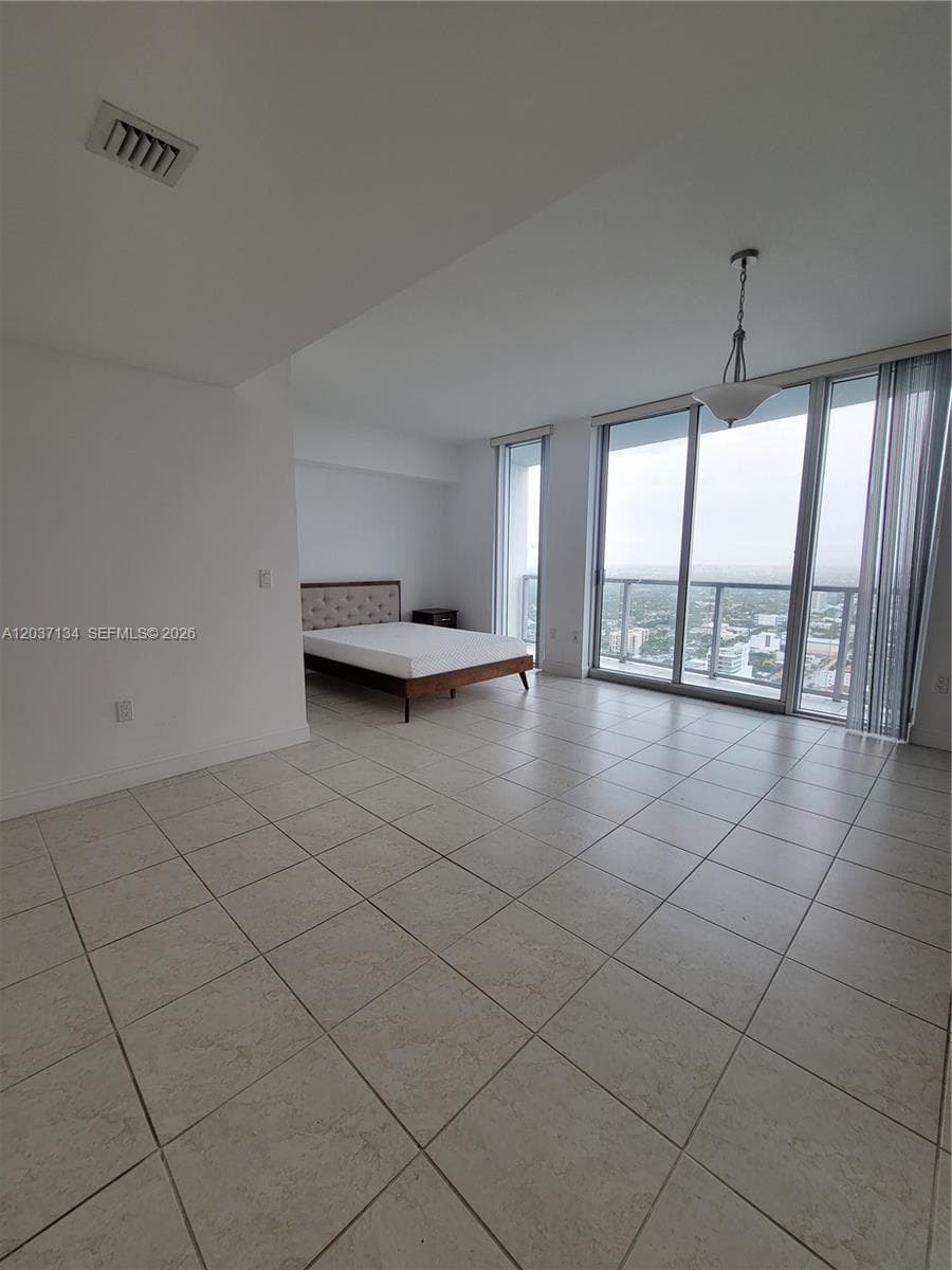 185 SW 7th St # 3500, Miami FL 33130 photo 5