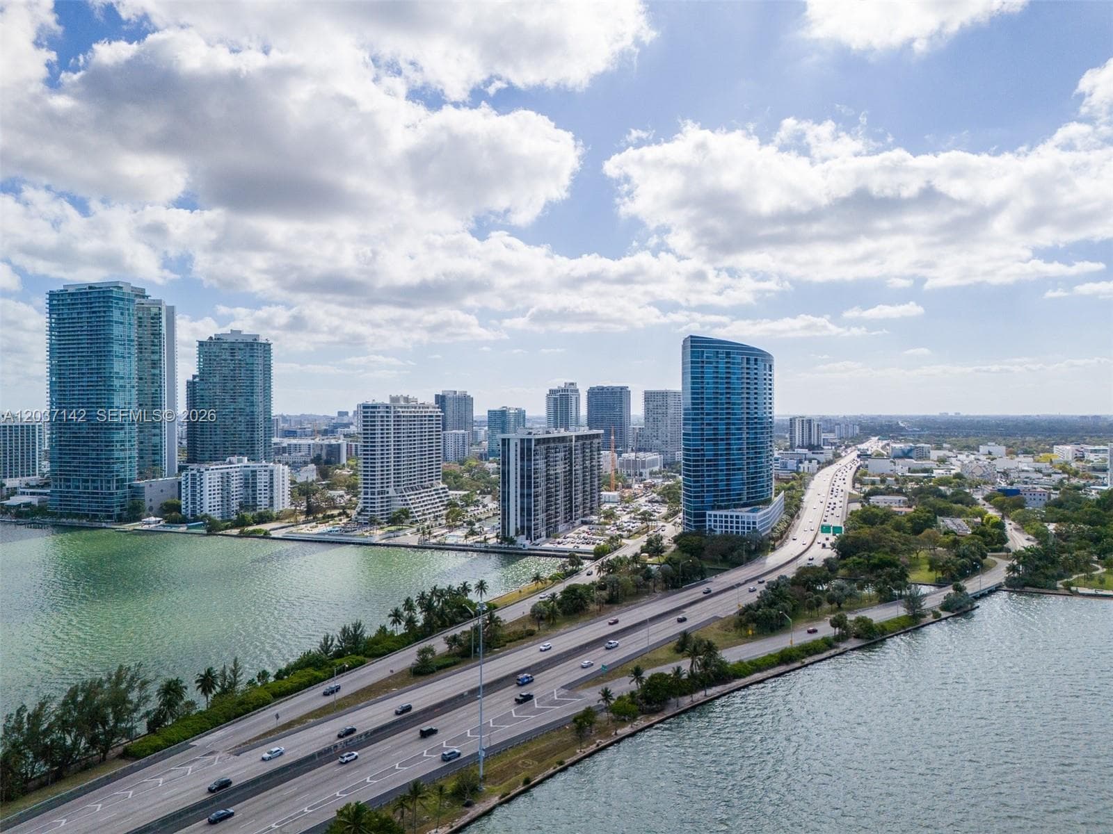 600 NE 36th St # 1006, Miami, FL 33137 photo 2