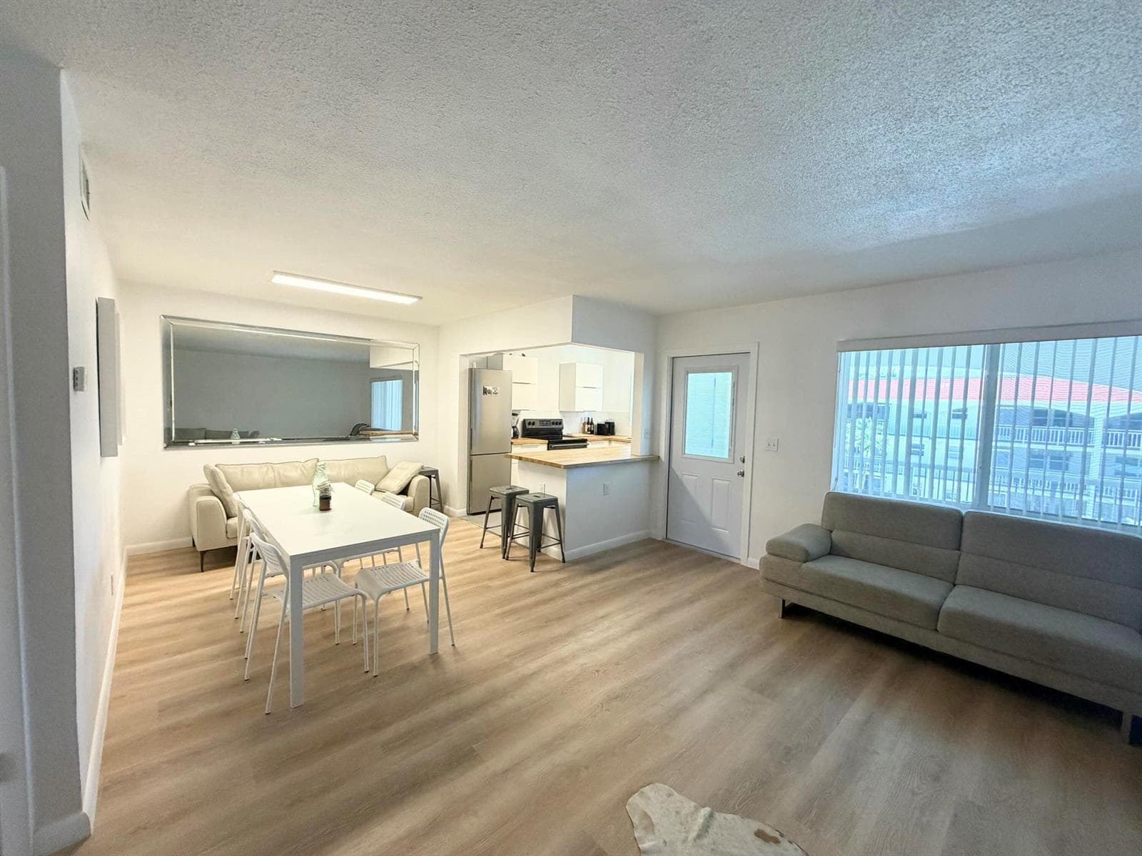 580 Egret Drive # 305, Hallandale Beach FL 33009 photo 2