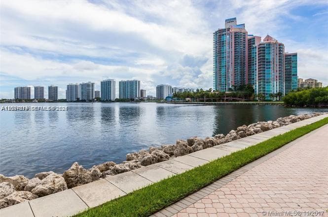 3500 Mystic Pointe Dr # 2306, Aventura FL 33180 photo 3