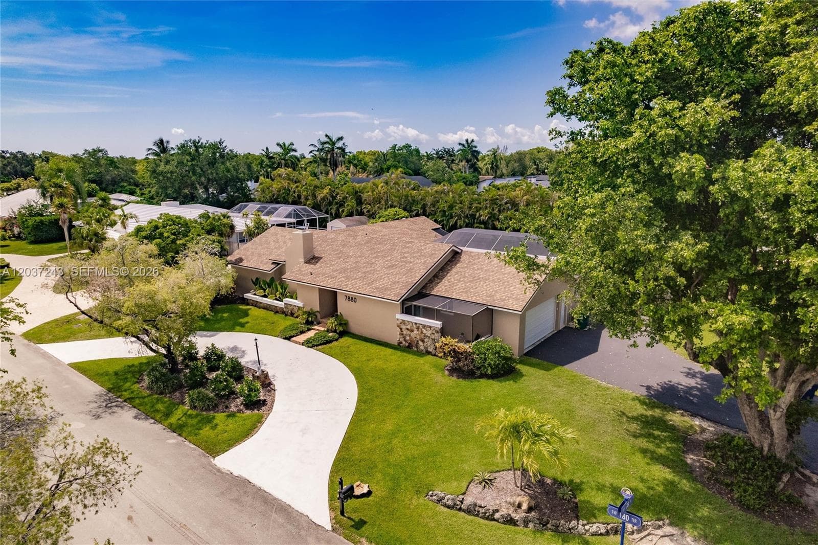 7880 SW 180th Ter, Palmetto Bay FL 33157 photo 2