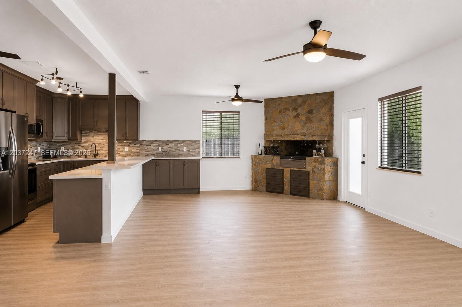 316 NW 29th St, Wilton Manors FL 33311 photo 3