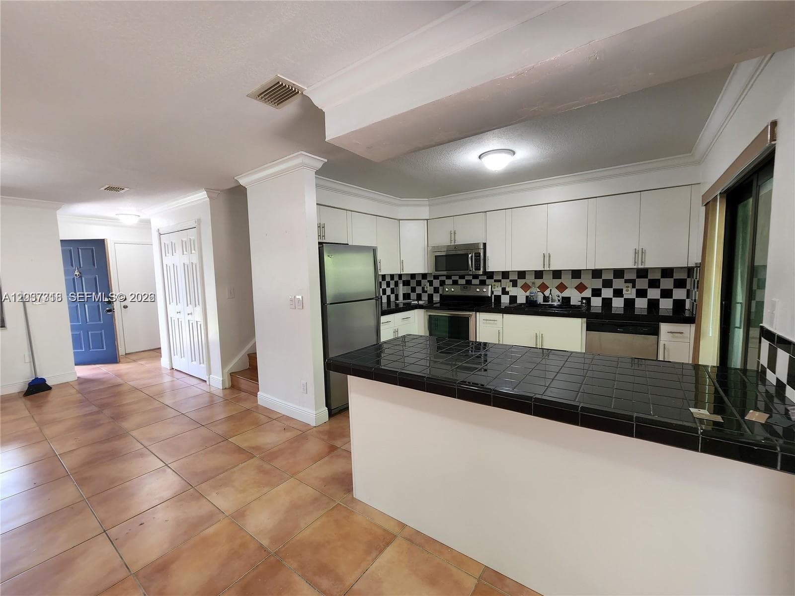 15561 SW 110th Ter, Miami FL 33196 photo 4