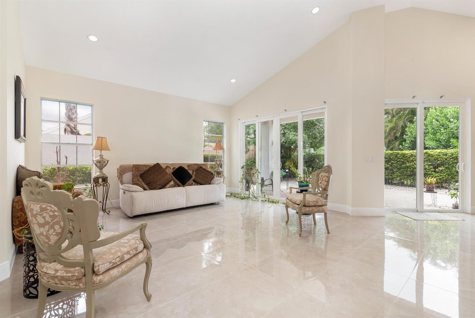 999 Lytham Court, West Palm Beach FL 33411 photo 4