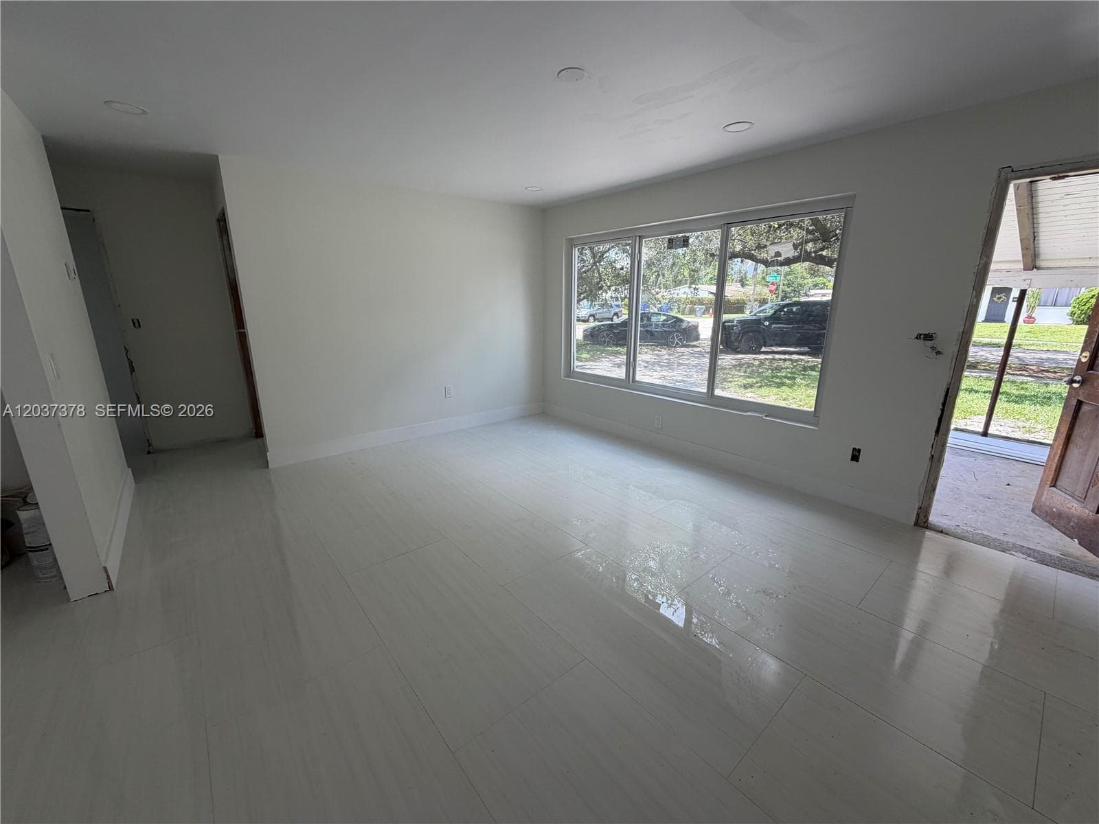 6570 Liberty St, Hollywood FL 33024 photo 3