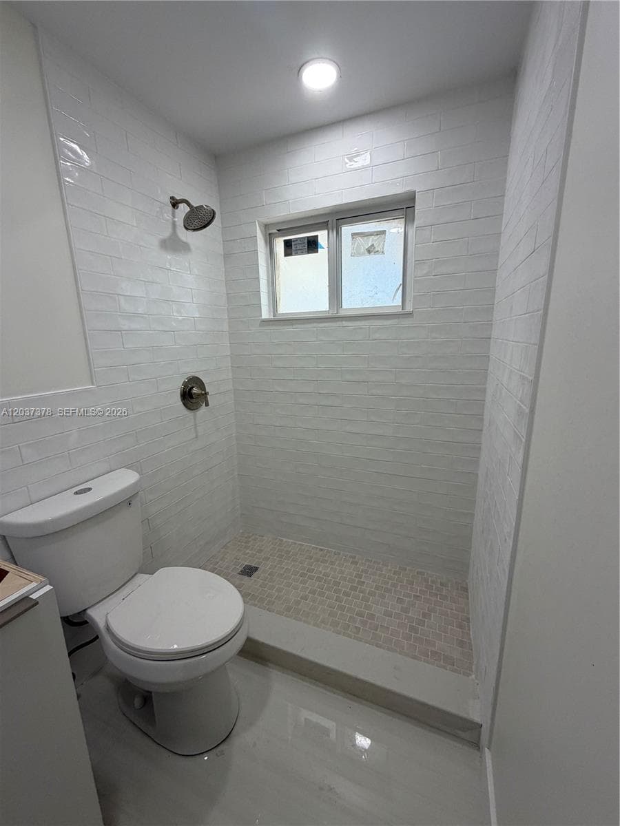 6570 Liberty St, Hollywood FL 33024 photo 5