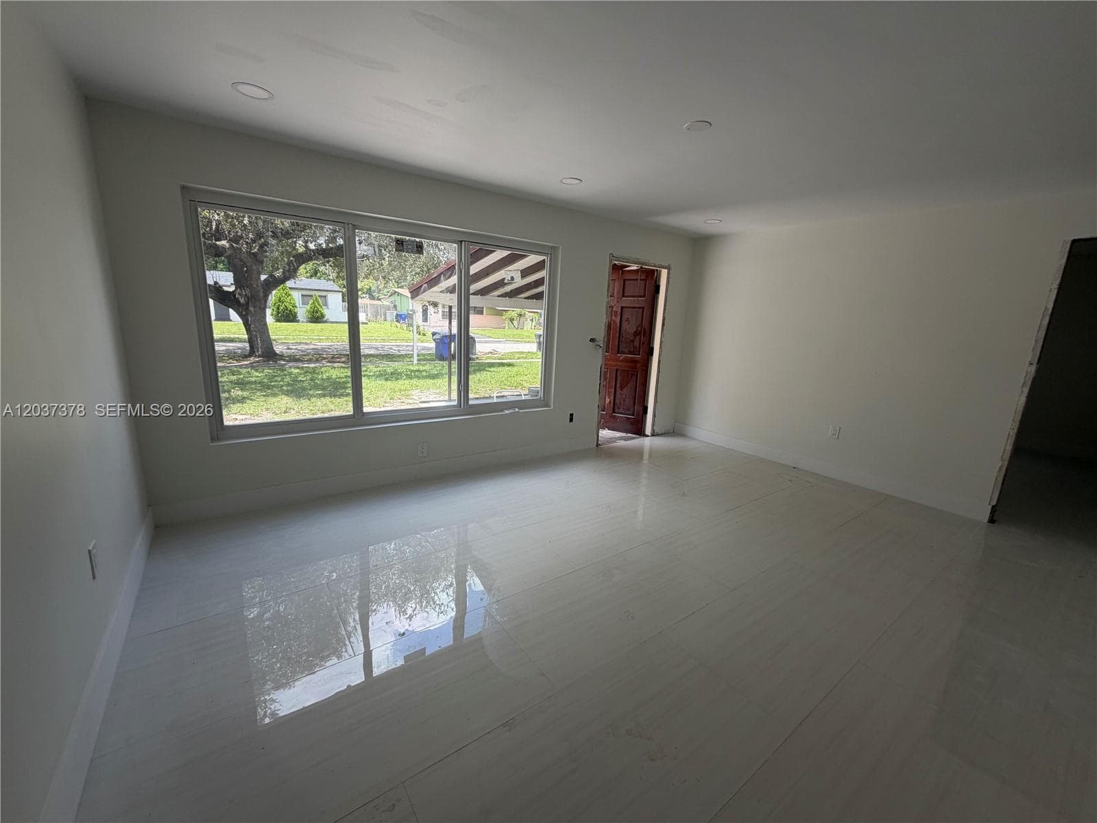 6570 Liberty St, Hollywood FL 33024 photo 4