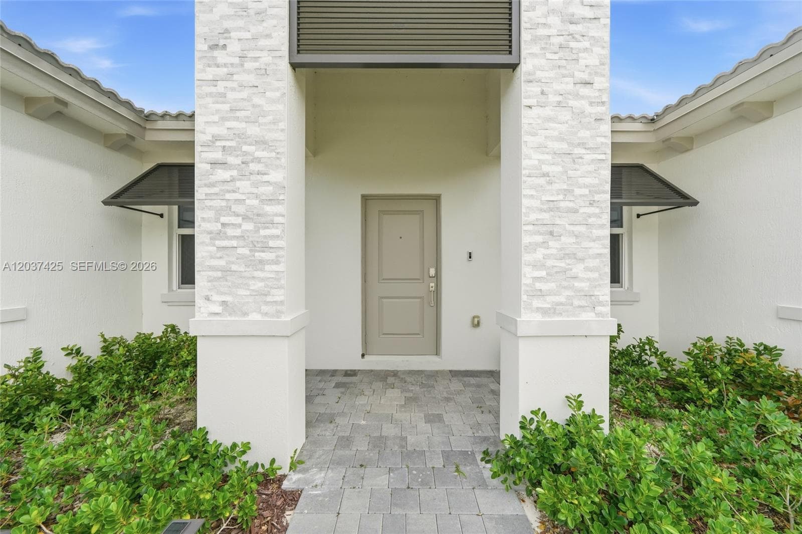 13249 SW 189th Ter, Miami FL 33177 photo 2